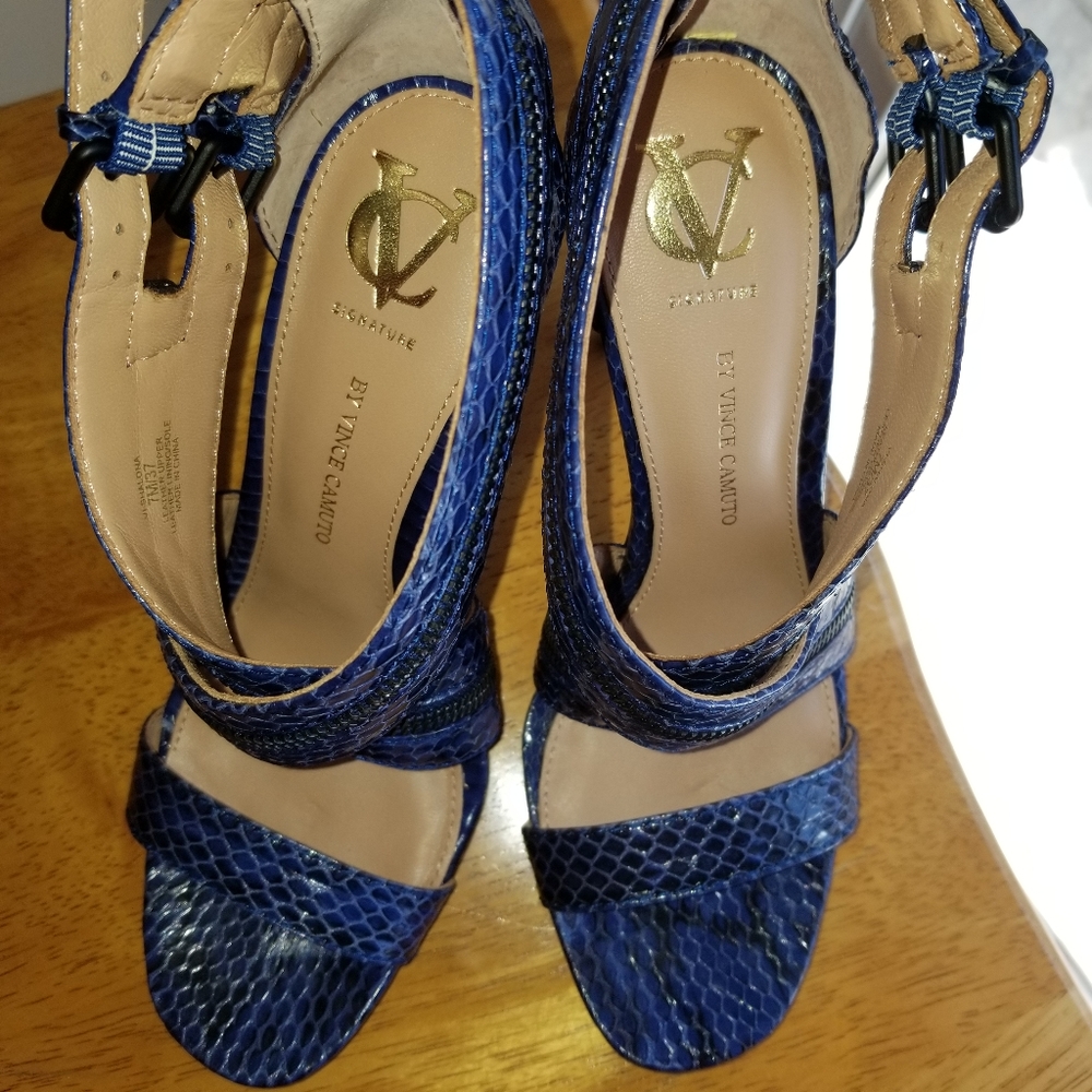 HTF Vince camuto Snakeskin size 7 - Picture 3 of 5